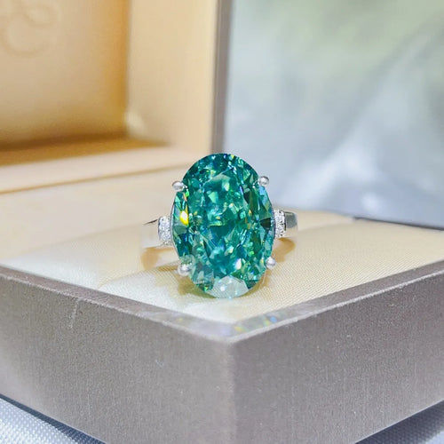 5 Carat Moissanite Ring in 925 Sterling Silver - Radiant Elegance - Shopthatapp.ca