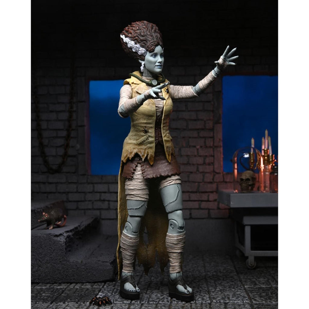 Neca - Ultimate April O Neil as Bride of Frankenstein - Judith Hoag - Www.Shopthatapp.ca