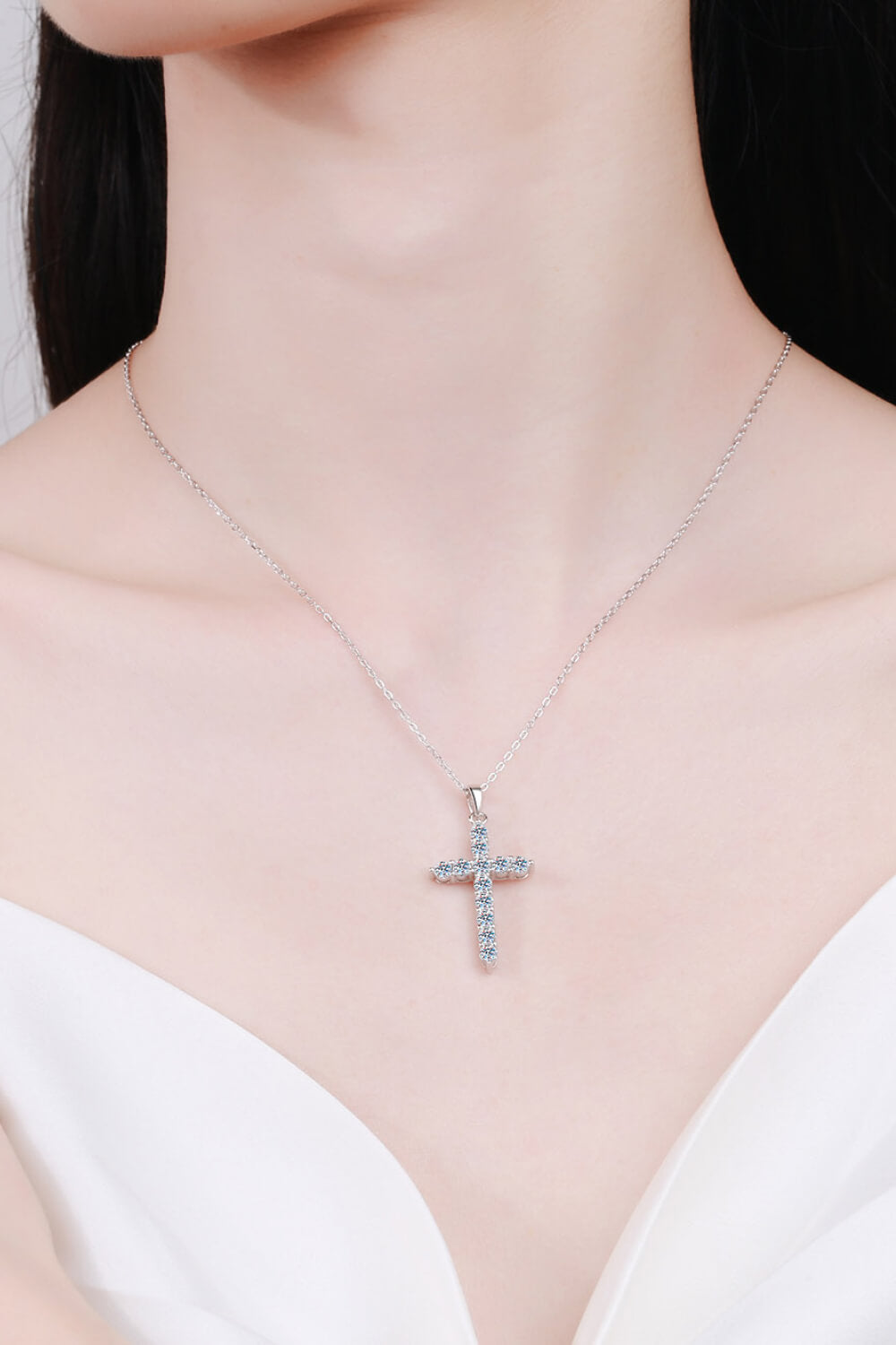 Adored 925 Sterling Silver Cross Necklace with Moissanite - Shopthatapp.ca