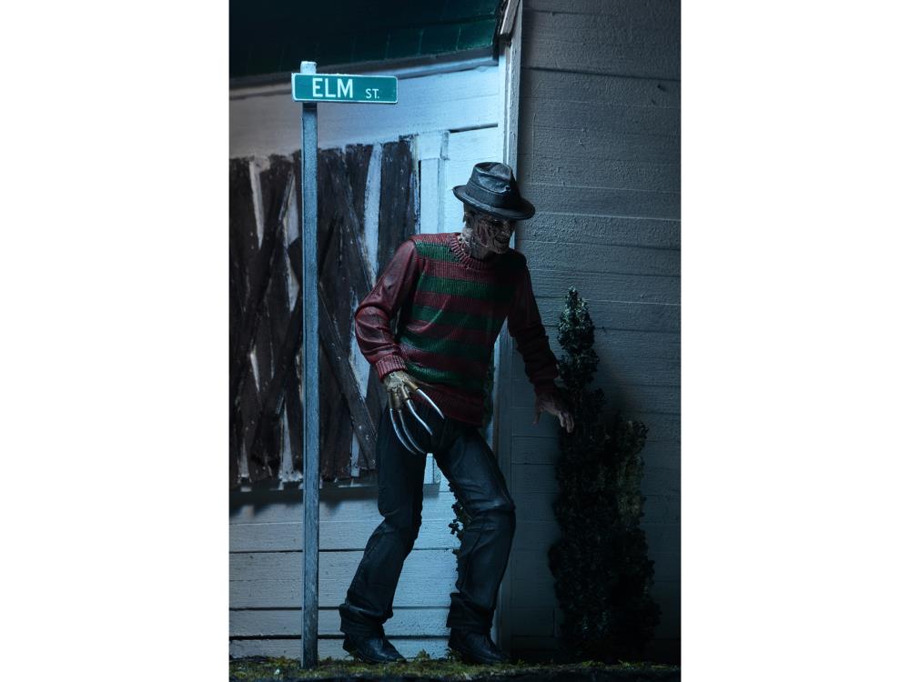 A Nightmare On Elm Street Ultimate Freddy Krueger - Www.Shopthatapp.ca