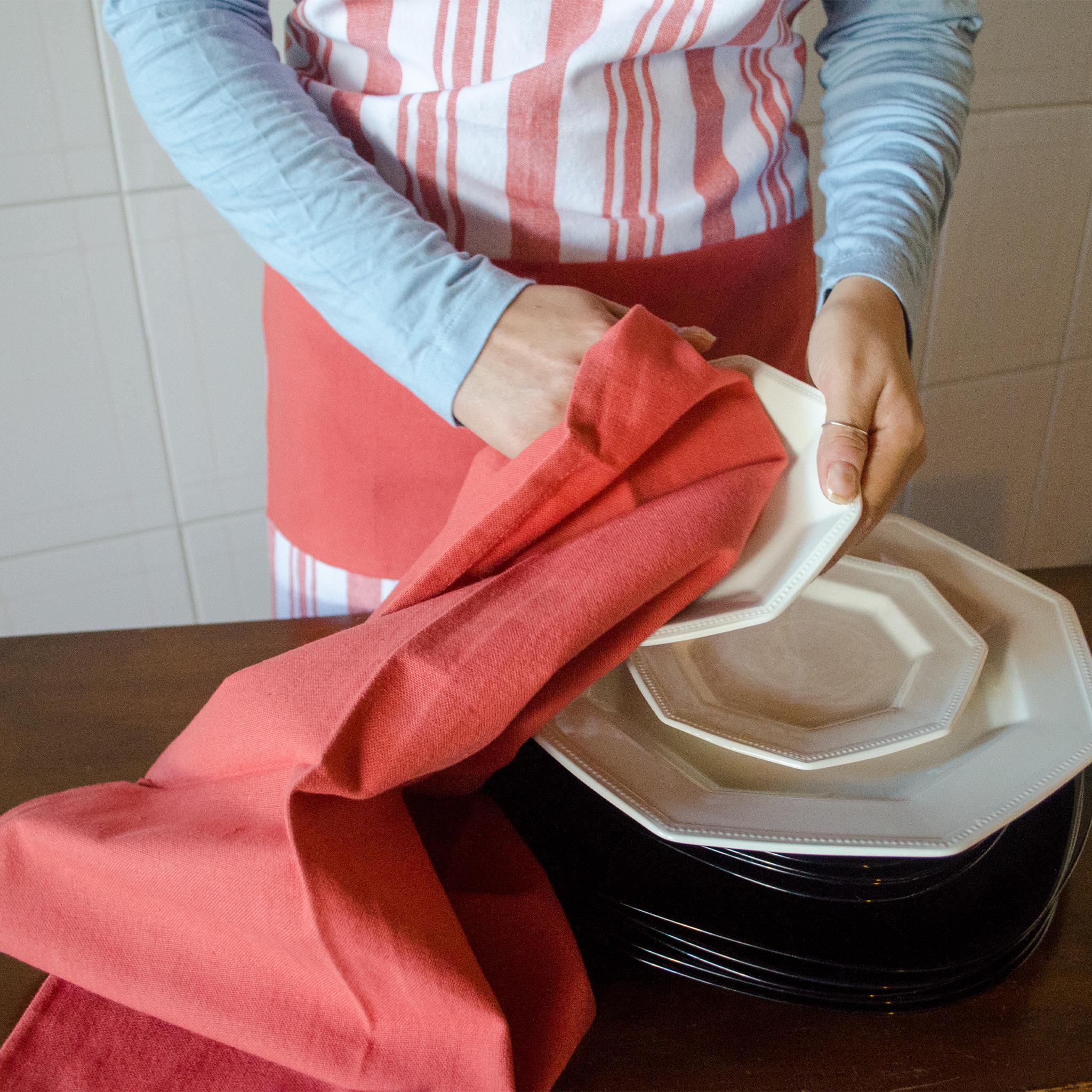 Everyday Classic: Performance Aprons (3 Colors) - Shopthatapp.ca