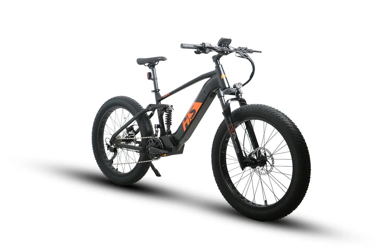 E-Vélo EUNORAU QUEBEC FAT-HS Hunter X8 electric bicycle with sturdy frame and fat tires for off-road adventures.