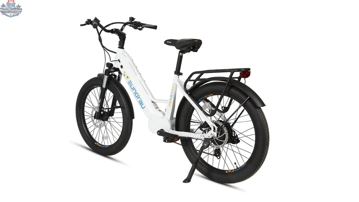E-Vélo EUNORAU QUEBEC META24 1.0 electric bicycle with sleek frame and handlebars, showcasing its modern design and performance features.
