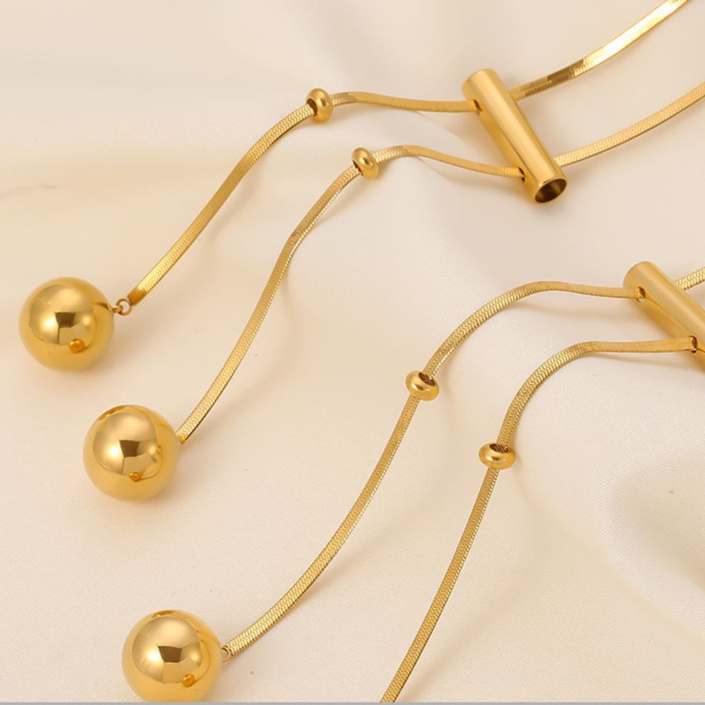 18K Gold-Plated Titanium Necklace with Hollow Bead Design - Shopthatapp.ca