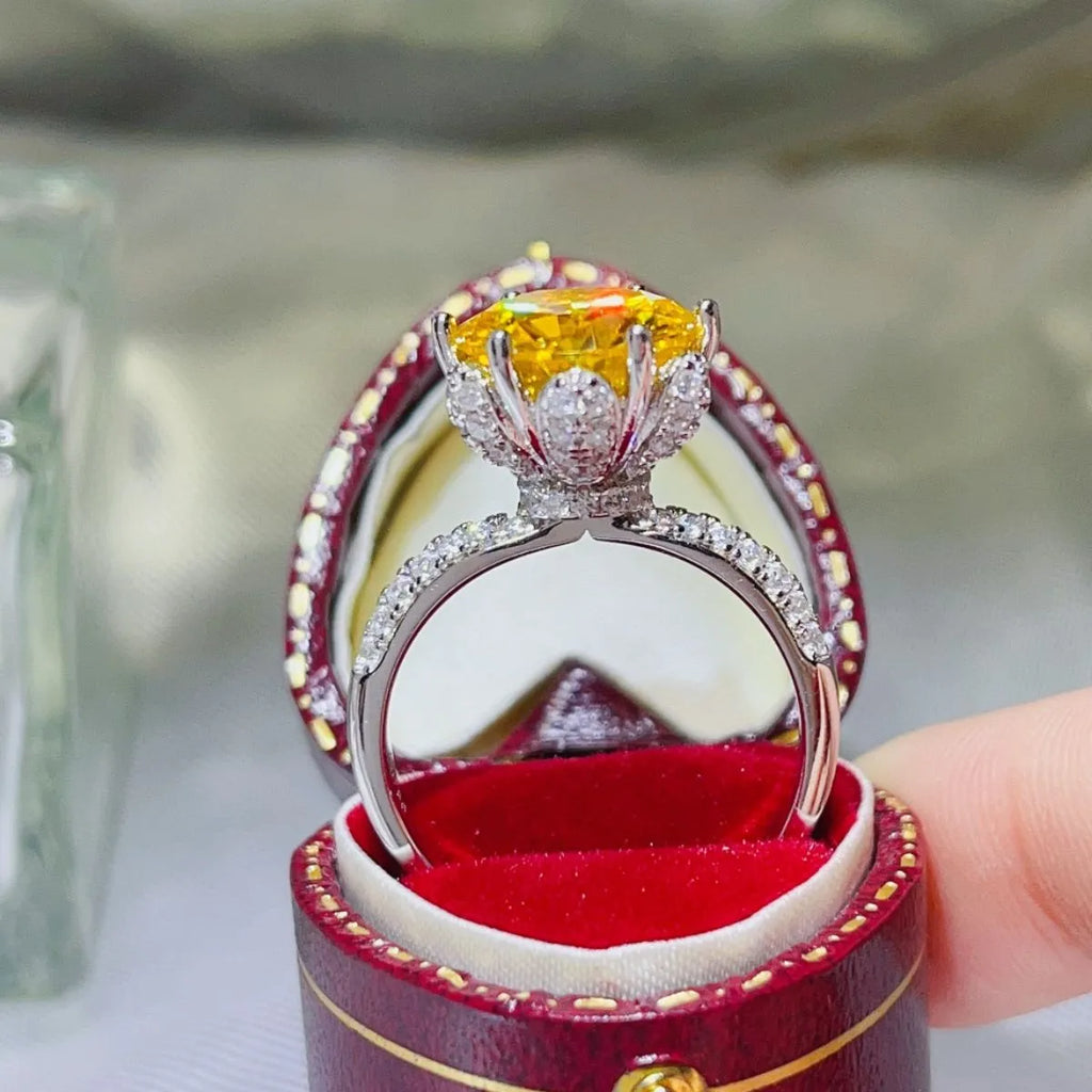 5 Carat Moissanite Ring in 925 Sterling Silver - Shopthatapp.ca