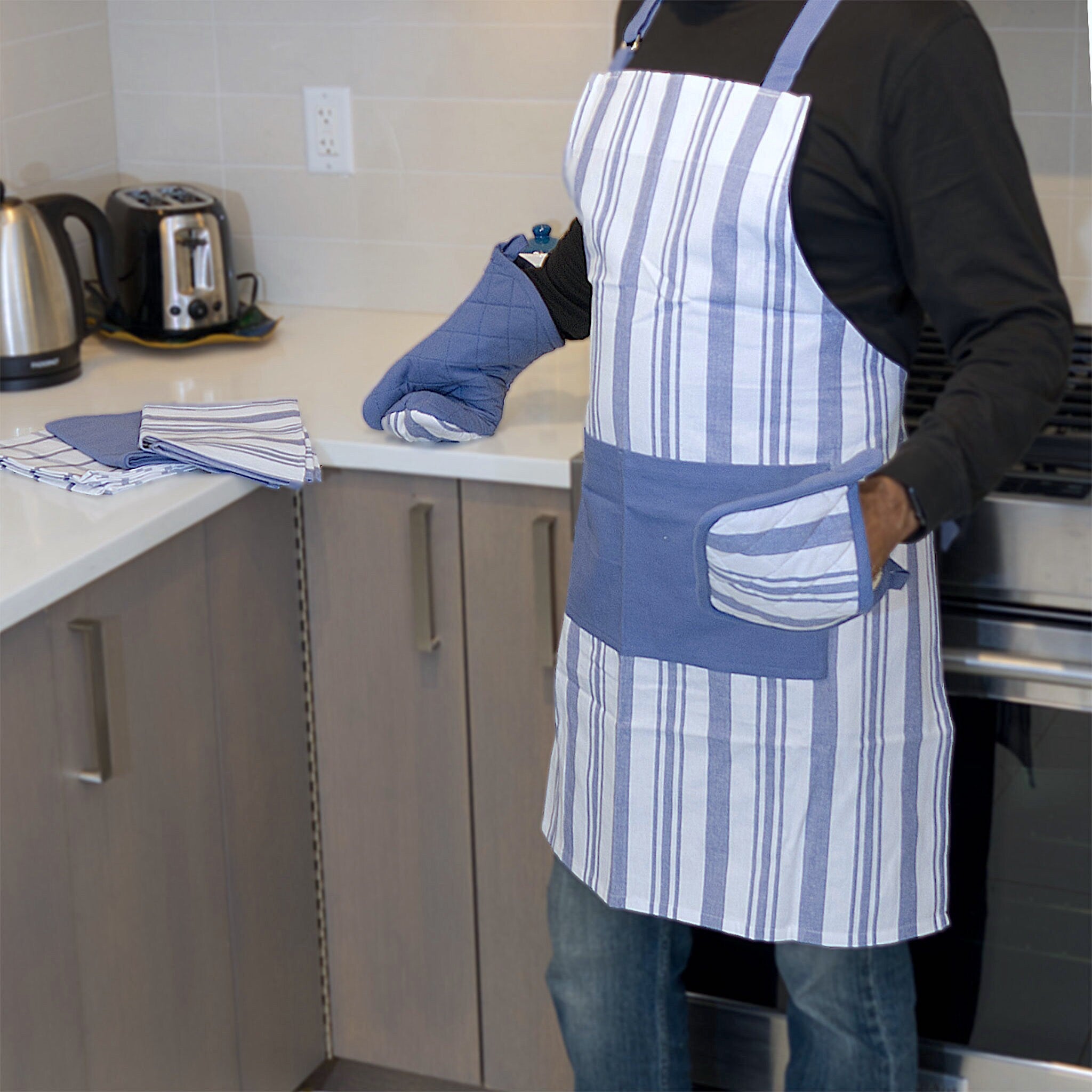 Everyday Classic: Performance Aprons (3 Colors) - Shopthatapp.ca