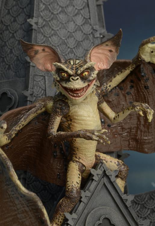 Gremlins 2 Bat Gremlin Deluxe Figure - Www.Shopthatapp.ca