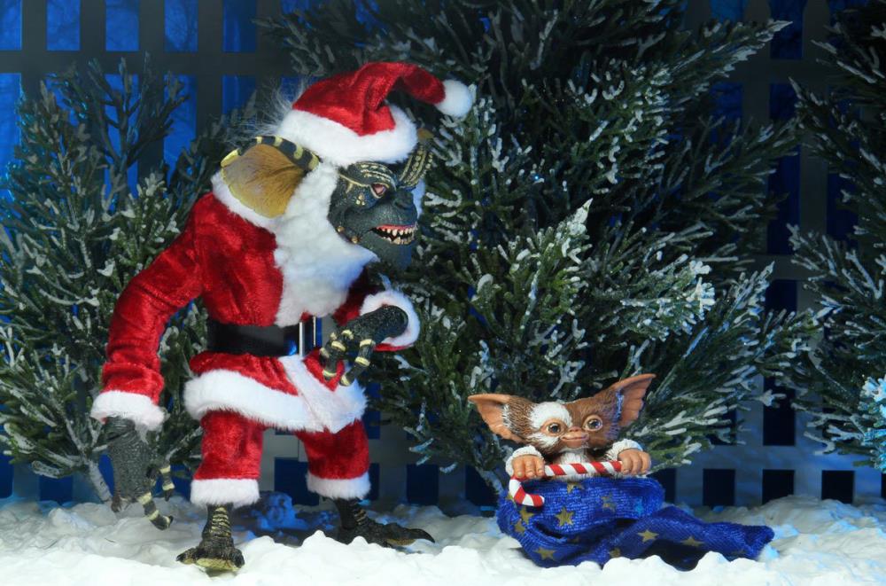 Neca - Gremlins Santa Stripe & Gizmo Action Figure Two-Pack - Www.Shopthatapp.ca