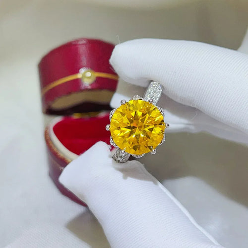 5 Carat Moissanite Ring in 925 Sterling Silver - Shopthatapp.ca