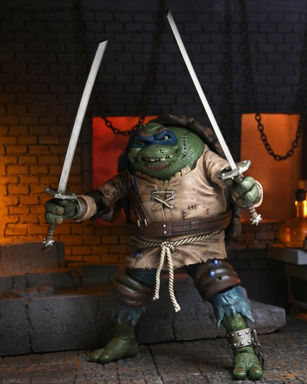 Universal Monsters x Teenage Mutant Ninja Turtles Ultimate Leonardo as The Hunchback - Www.Shopthatapp.ca