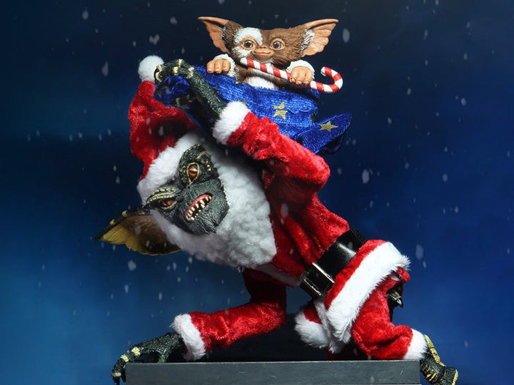 Neca - Gremlins Santa Stripe & Gizmo Action Figure Two-Pack - Www.Shopthatapp.ca