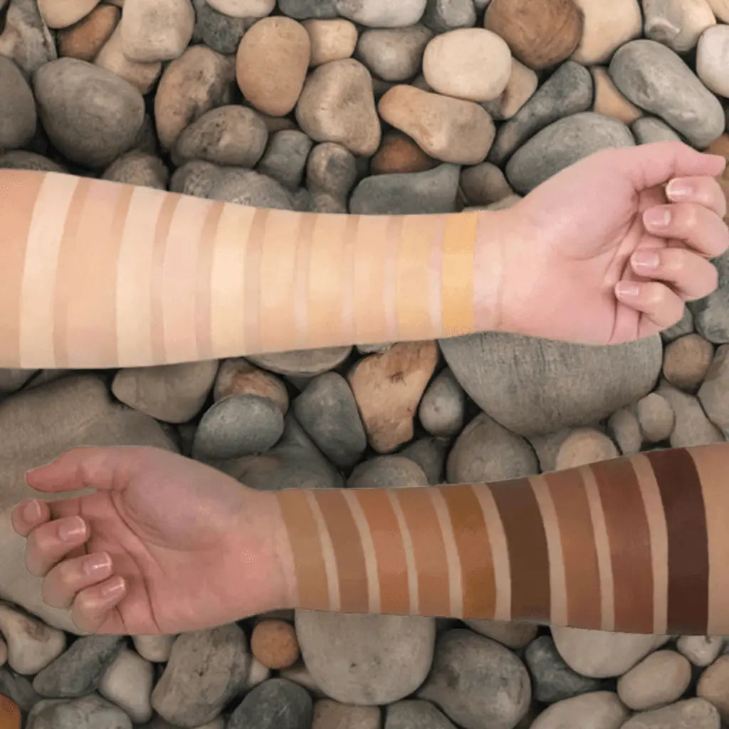 FencyGrace Elisabeth 103 vegan hydrating foundation with luminous finish, showcasing smooth, natural skin tone in a beauty makeup product image.