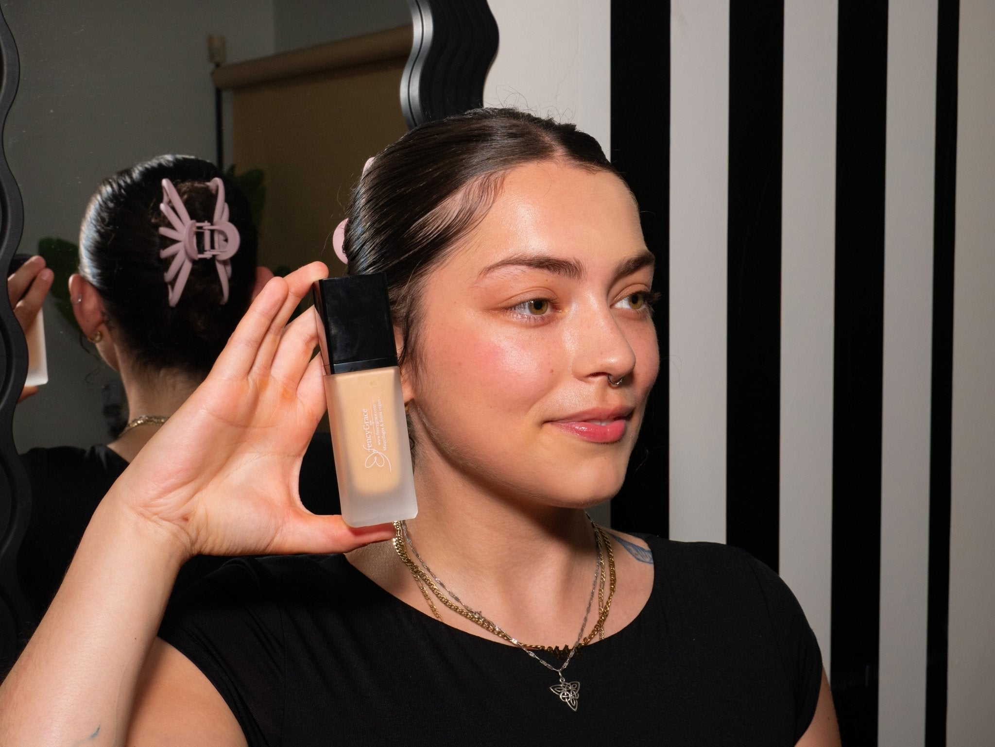 Fond de Teint Vegan Hydratant Elisabeth 103 - Fini Lumineux pour un Teint Parfait | FencyGrace - Vegan Hydrating Foundation - Shopthatapp.ca