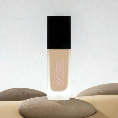 Vegan hydrating foundation by FencyGrace Lea, high-end makeup product for a natural, flawless skin look.