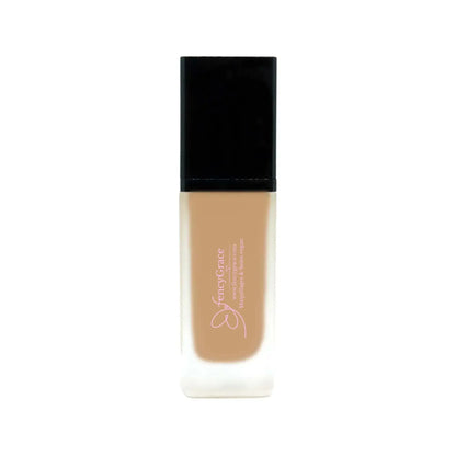Vegan hydrating foundation FencyGrace Zoé 120 with natural coverage and luminous finish, long-lasting and suitable for all skin types.