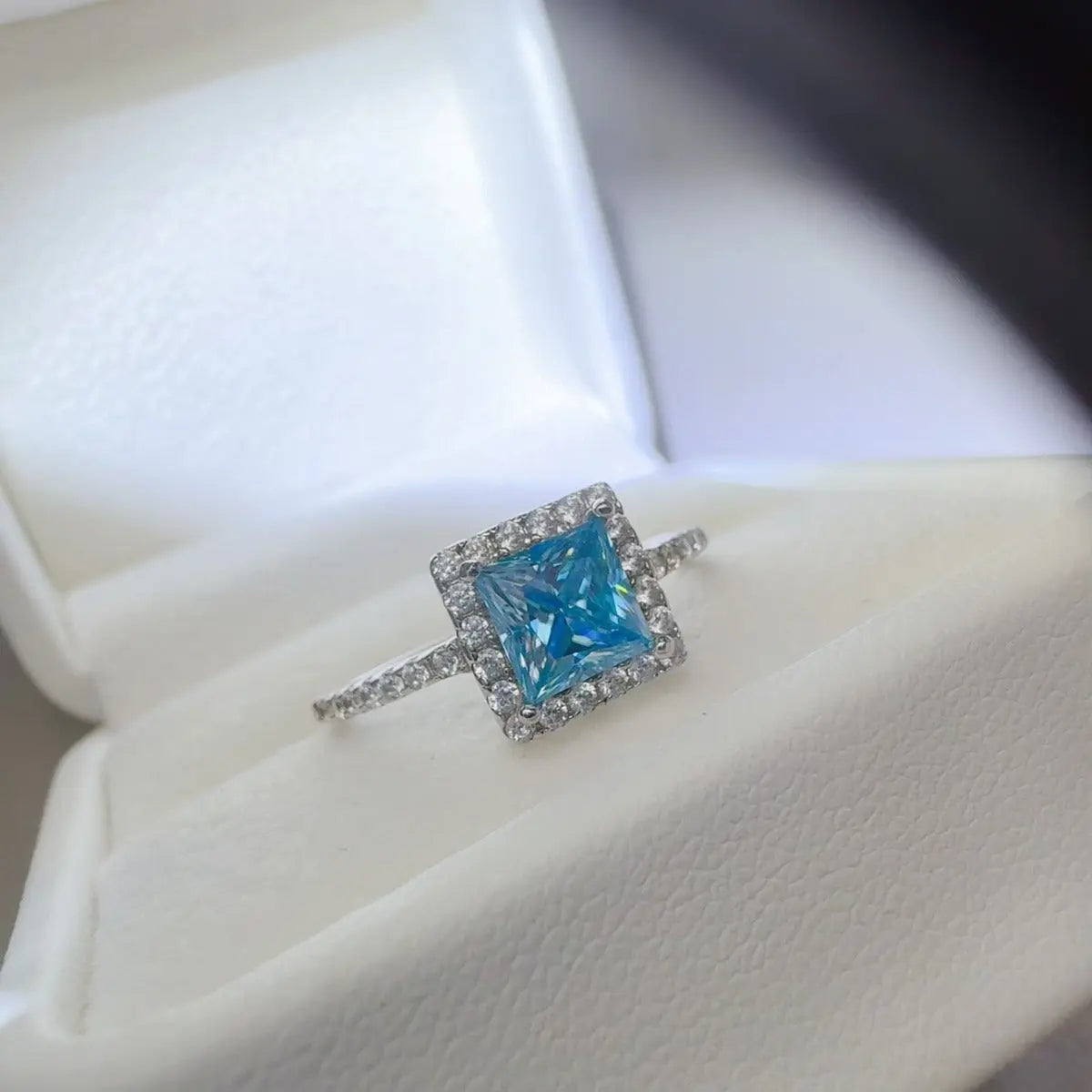 Sterling silver 2 carat moissanite ring with a square-shaped gemstone, stylish and sparkling jewelry from harry'zBOUTIQUE.