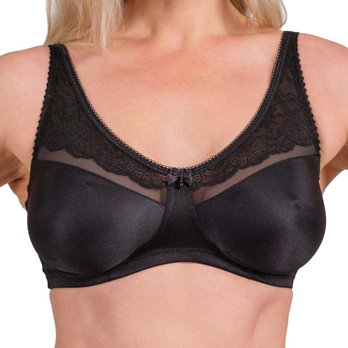 Wireless lace bra by Hazel Textile with full coverage and comfort, featuring delicate lace details and supportive design.