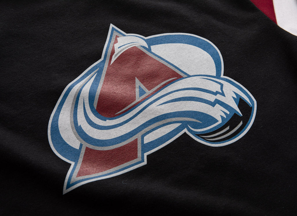 Colorado Avalanche Varsity Retro Style Crewneck Sweatshirt - Shopthatapp.ca
