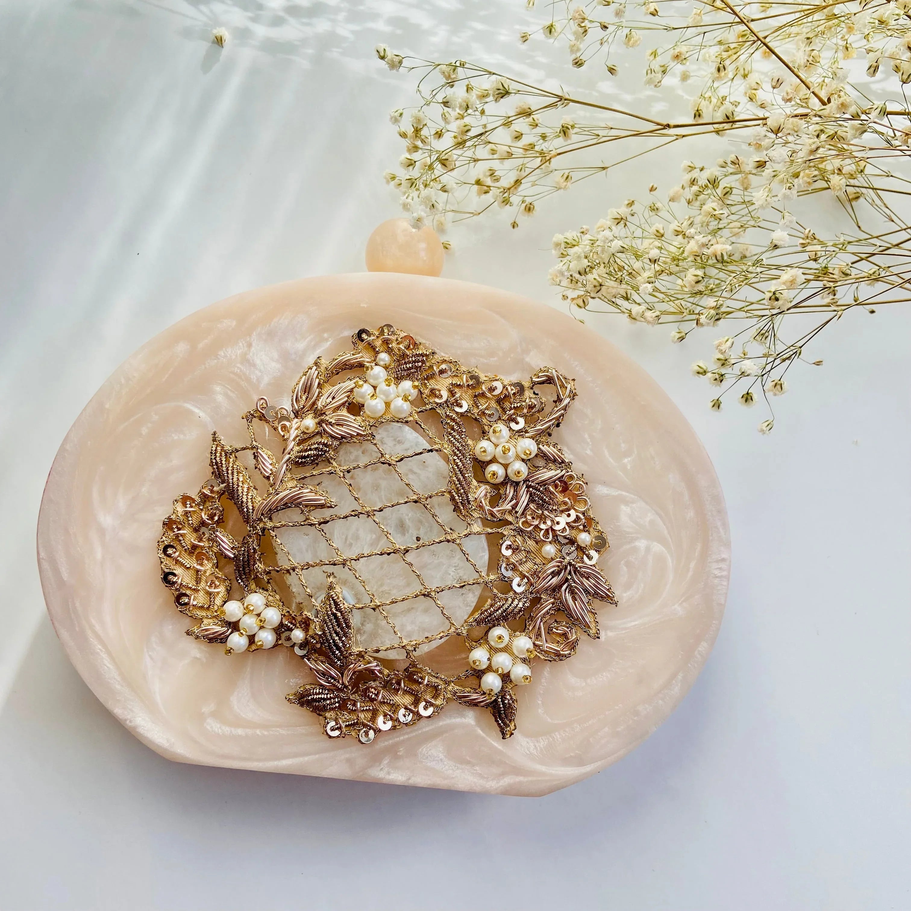 Handcrafted Resin Clutch - Elevate Your Style with Unique Elegance