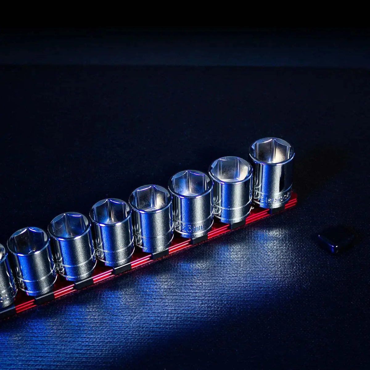 Aluminum Socket Organizer Rails With Rubber End Caps for 10 mm Socket Set - Shopthatapp.ca