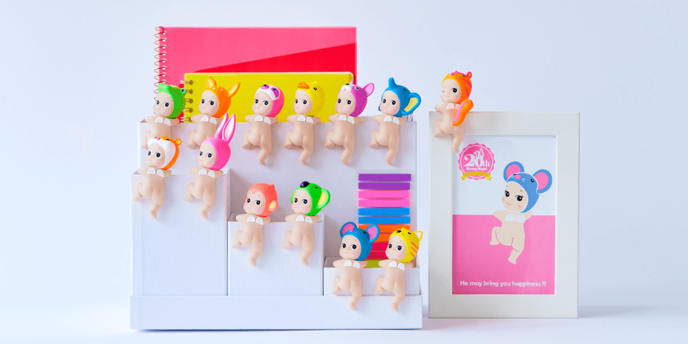 Sonny Angel Looking Back Hippers Blind Box - Www.Shopthatapp.ca