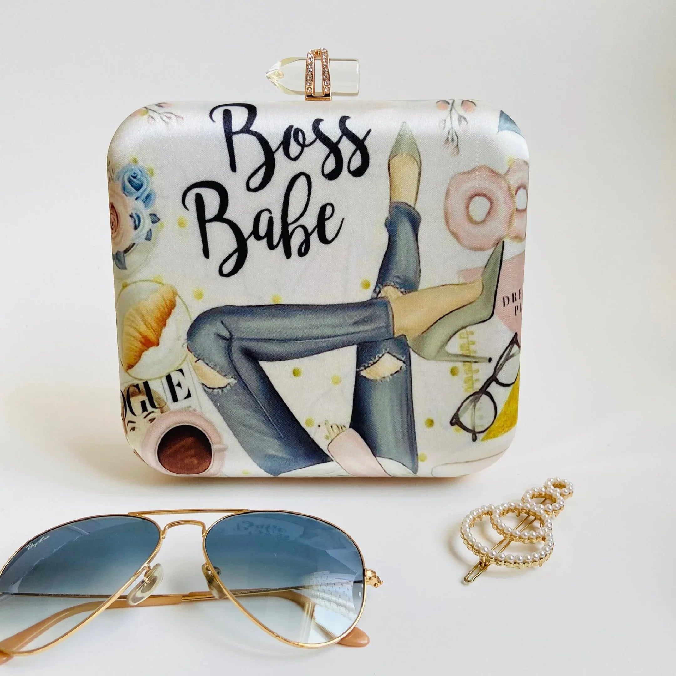 Chic Clutch for Boss Babes: Elevate Your Style and Confidence