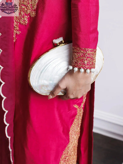 The VENUS Luxury Metal Clutch Bag - Your Ultimate Statement Piece - Shopthatapp.ca