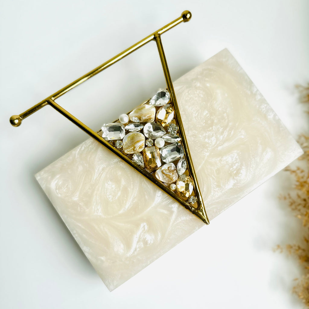 Sleek Handcrafted Geometric Clutch – Elevate Your Style Effortlessly