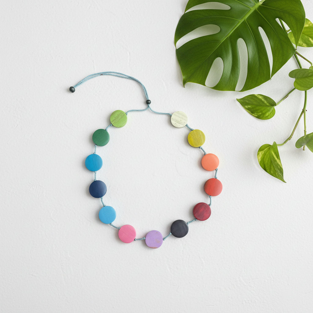 Short Wooden Rainbow Necklace - Shopthatapp.ca