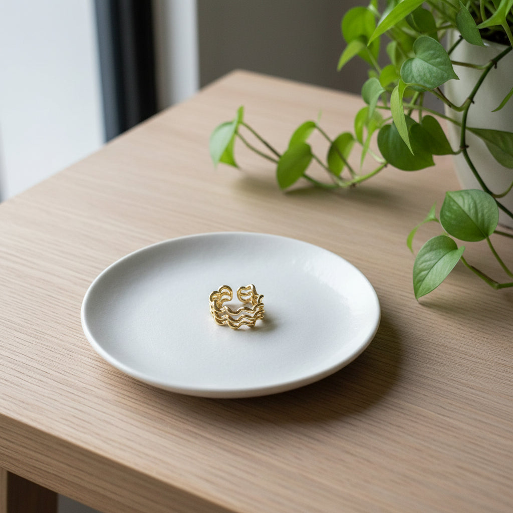 Triple Strand Wave Ring Gold Plate - Elegant Wave Design Jewelry - Shopthatapp.ca