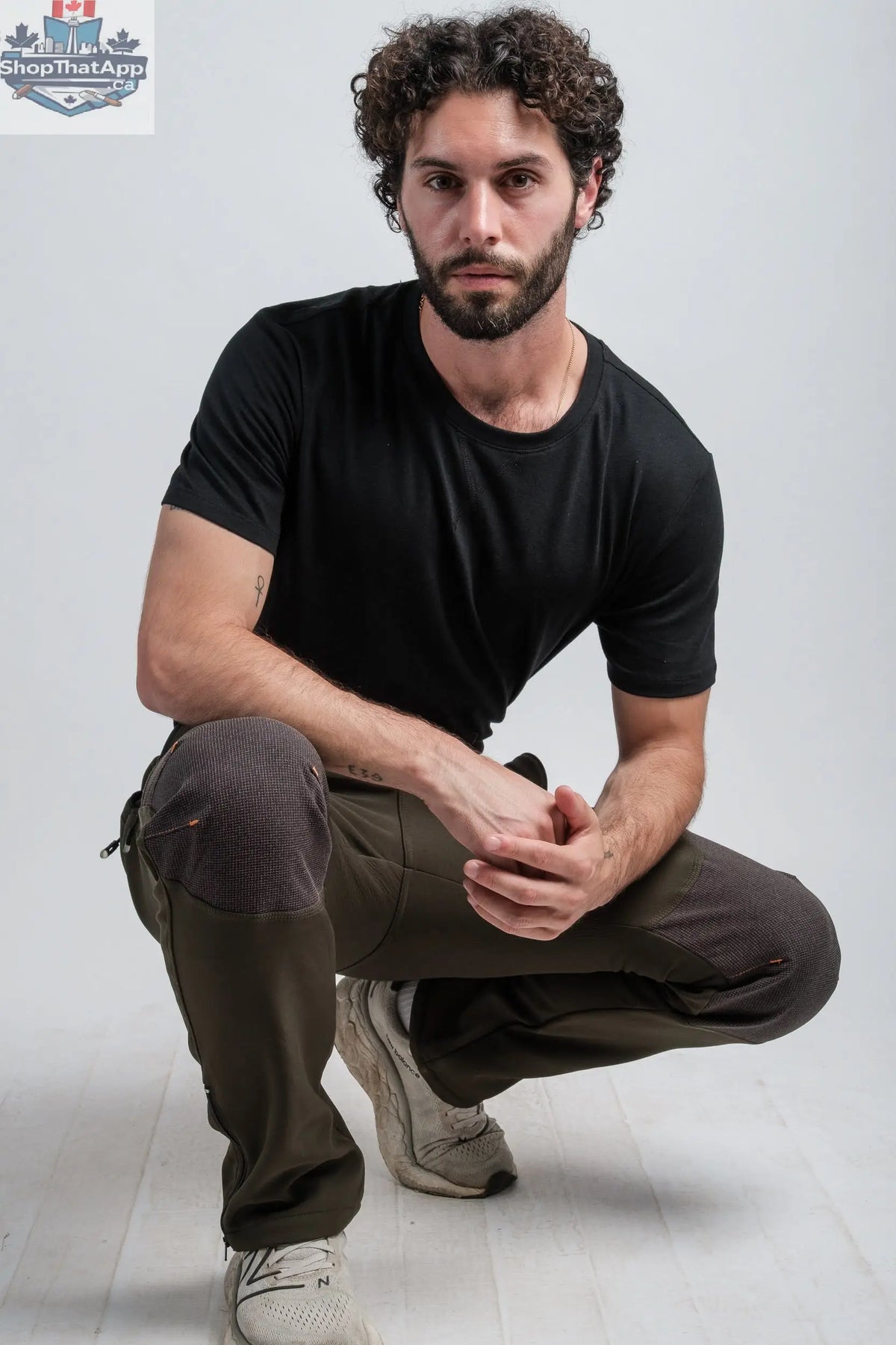 Men's Water Resistant Adventure Pants in Green - Shopthatapp.ca
