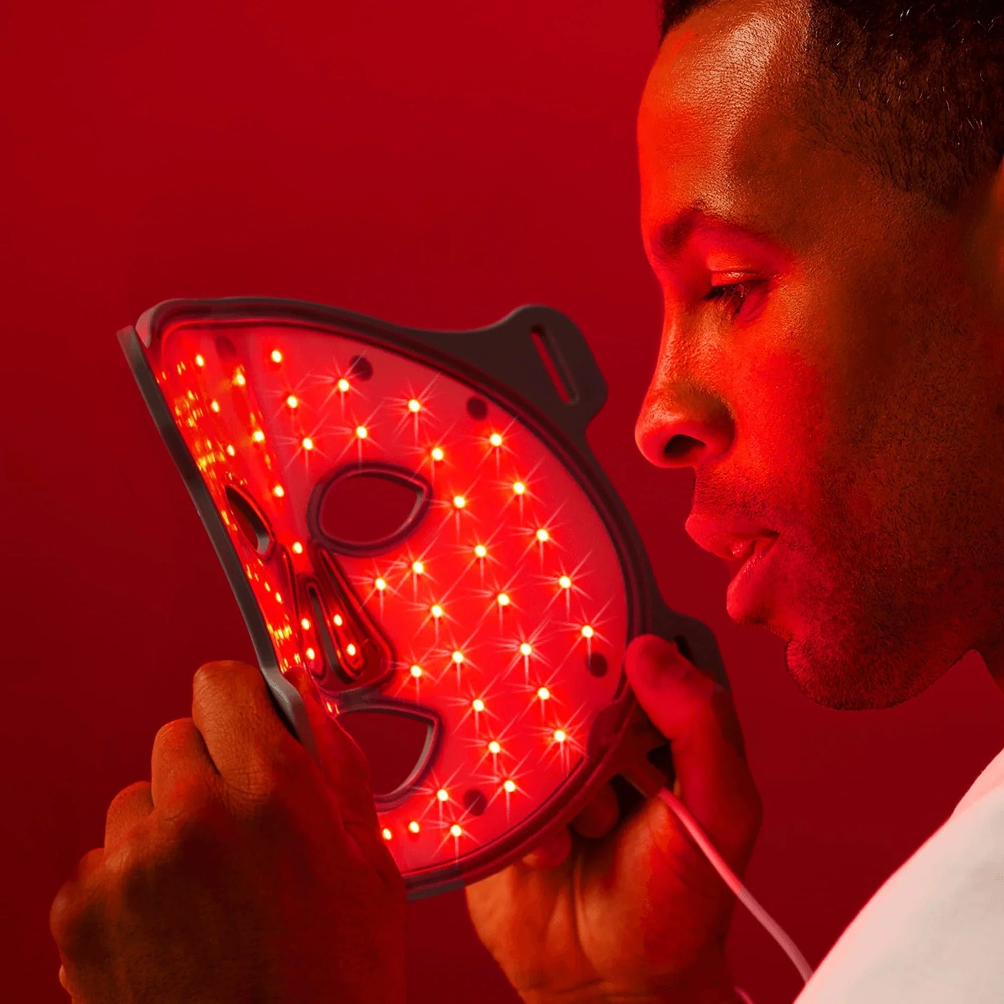 Omnilux Contour Face - Red Light + Infrared Light Therapy (MEN) - Shopthatapp.ca