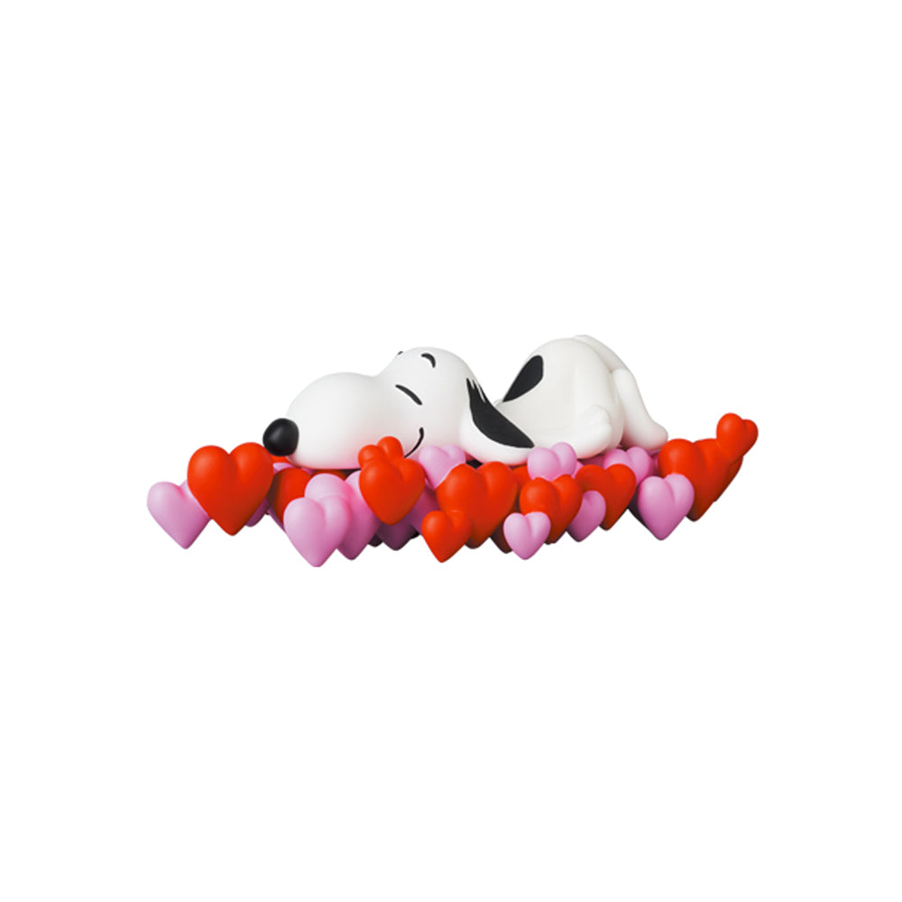 UDF Peanuts Series 13: Full of Heart Snoopy Ultra Detail Figure by Medicom Toy - Www.Shopthatapp.ca