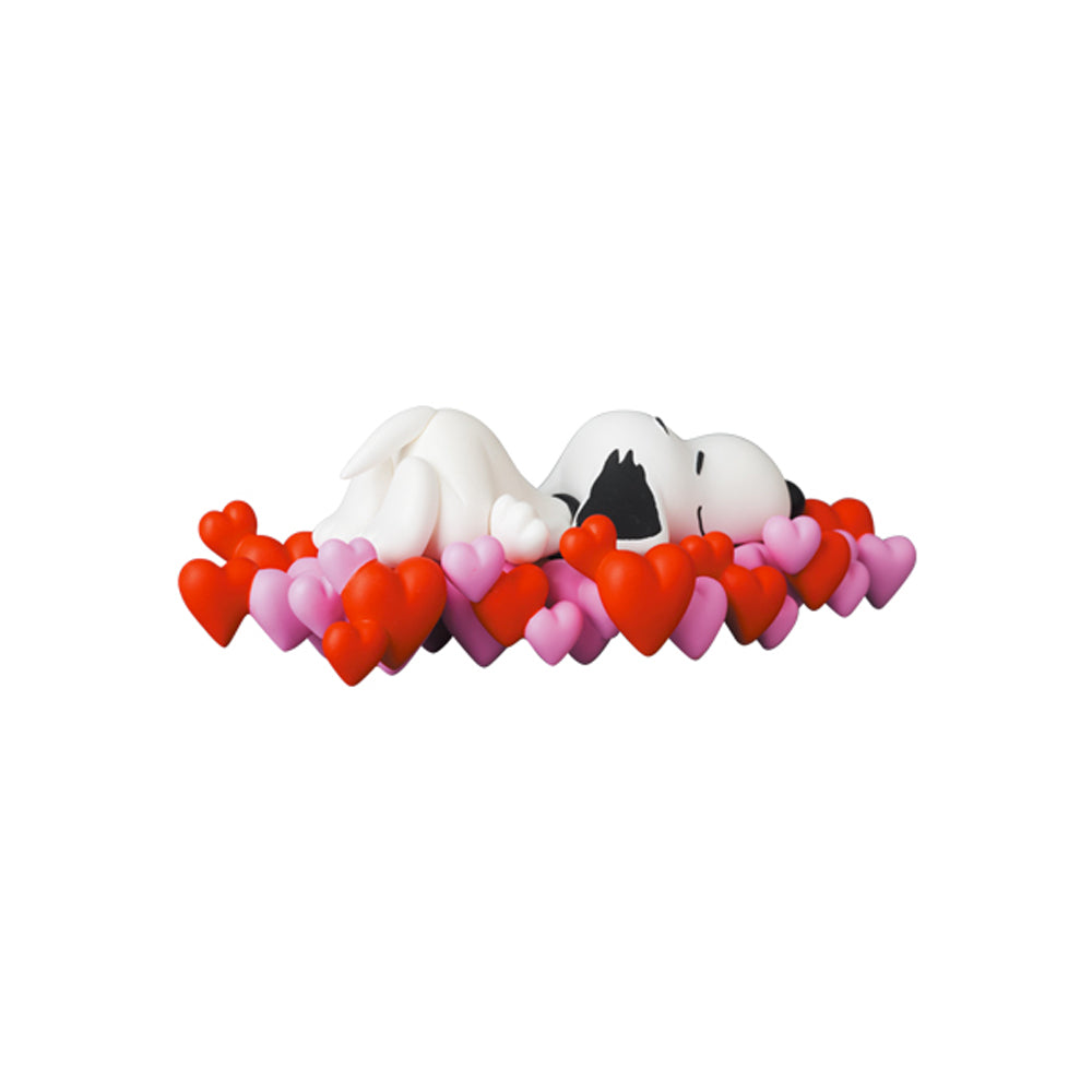 UDF Peanuts Series 13: Full of Heart Snoopy Ultra Detail Figure by Medicom Toy - Www.Shopthatapp.ca