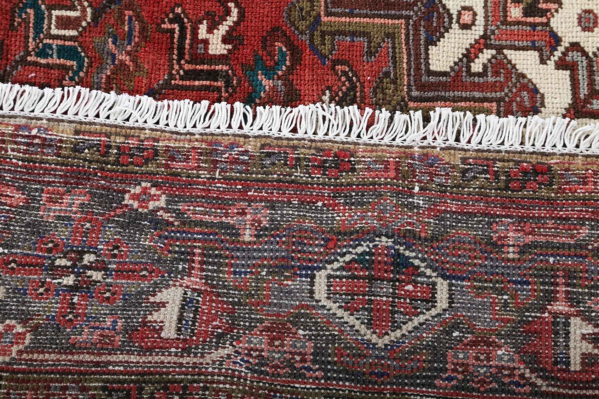 Persian Heriz Rug | 7' 5" x 10' 10"