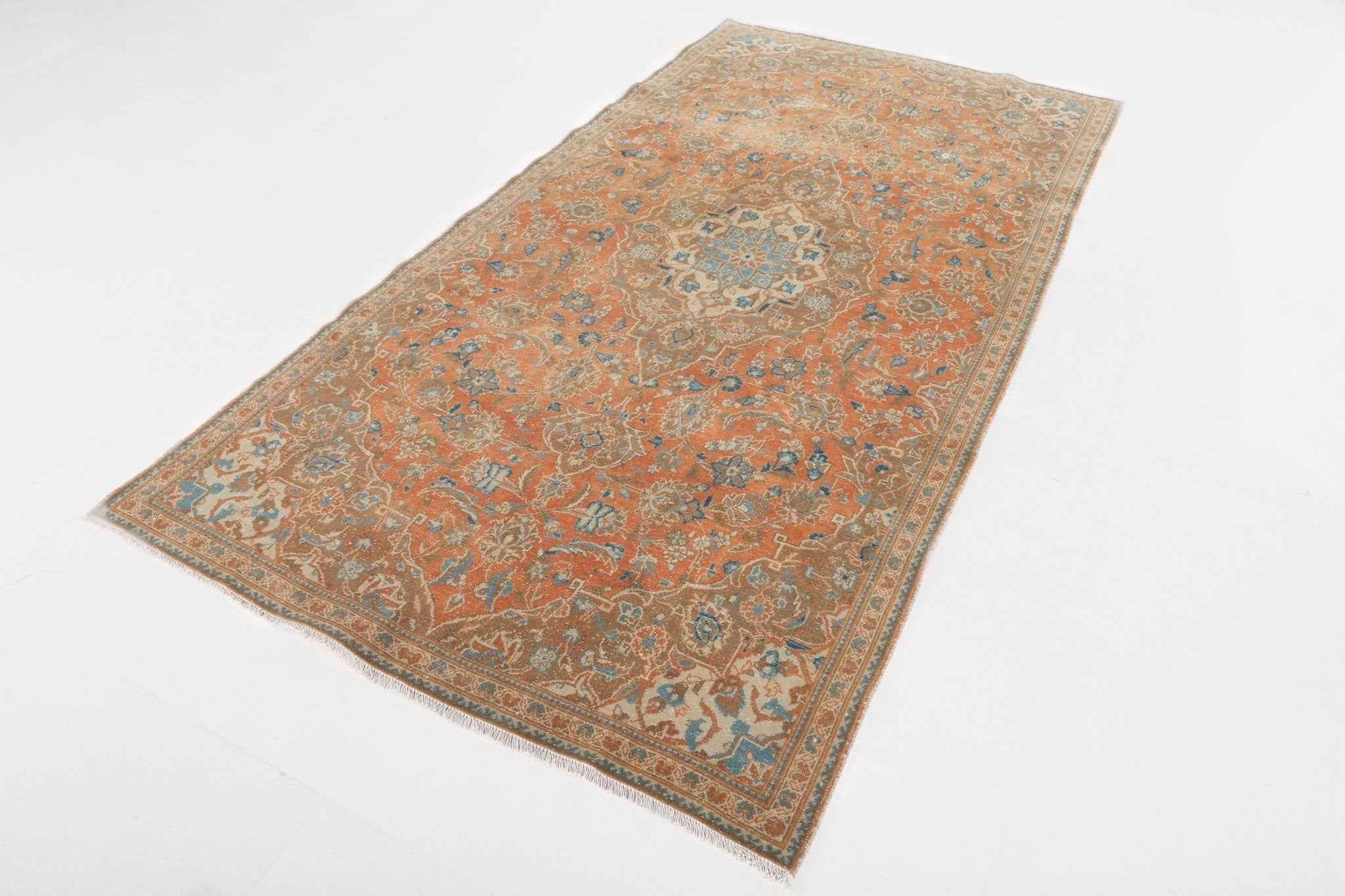 Persian Kashan Rug | 4' 3" x 8' 5"