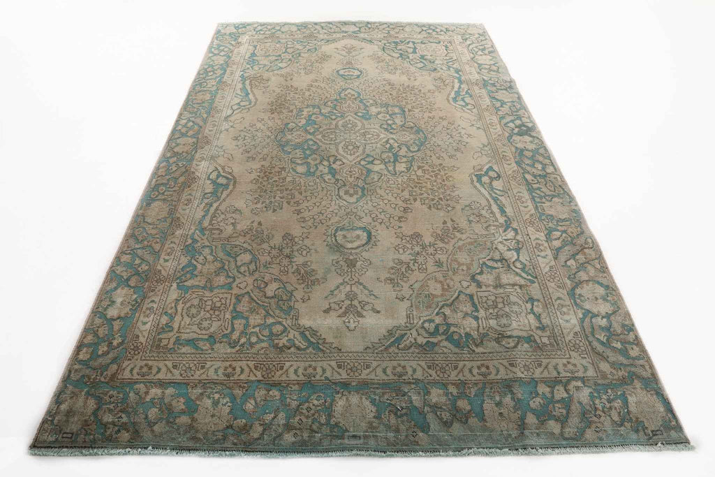 Persian Tabriz Rug | 5' 9" x 9' 1"