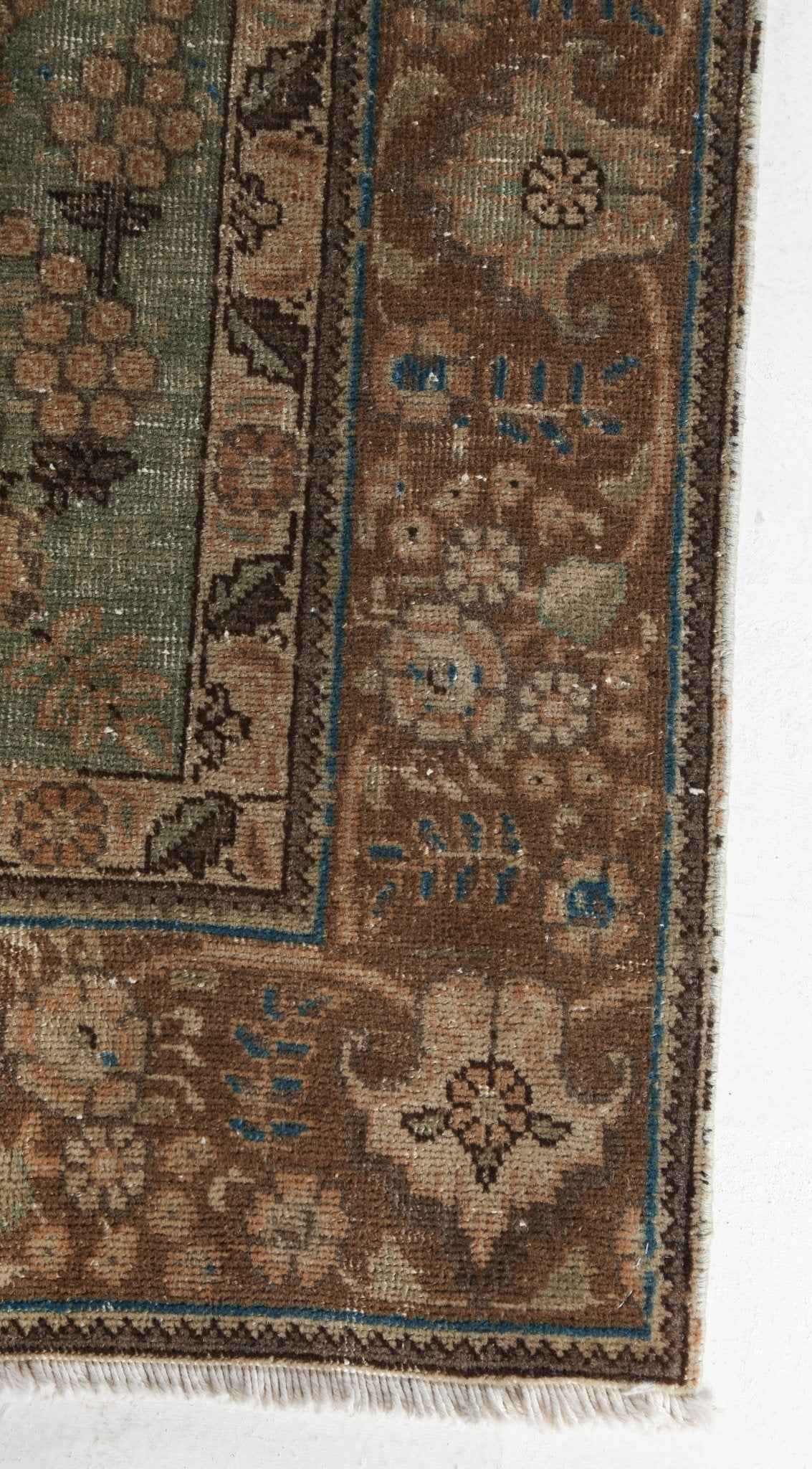 Persian Tabriz Rug | 6' x 9'