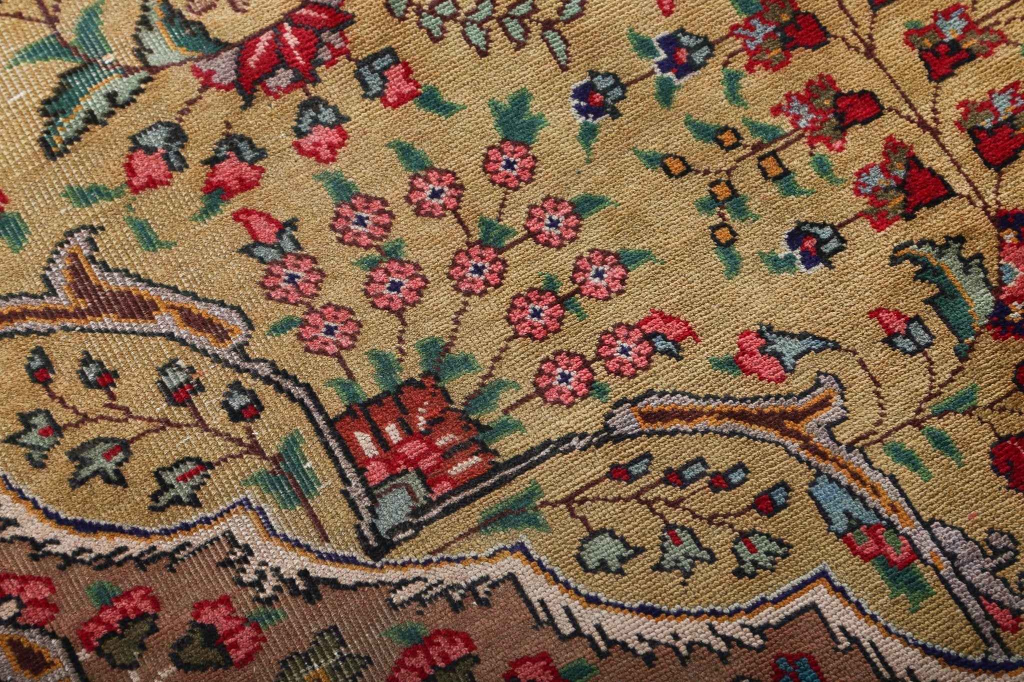 Persian Tabriz Rug | 7' 5" x 10' 8"