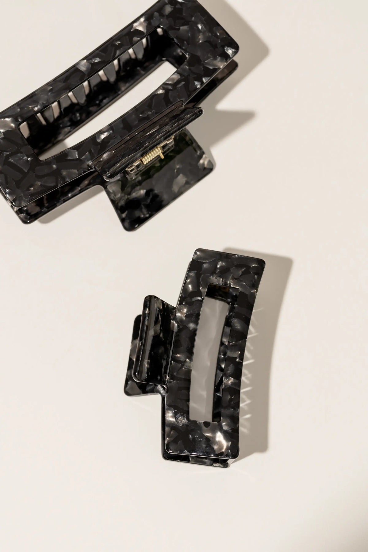 The PW Black Edition - Black Claw Clips - Shopthatapp.ca