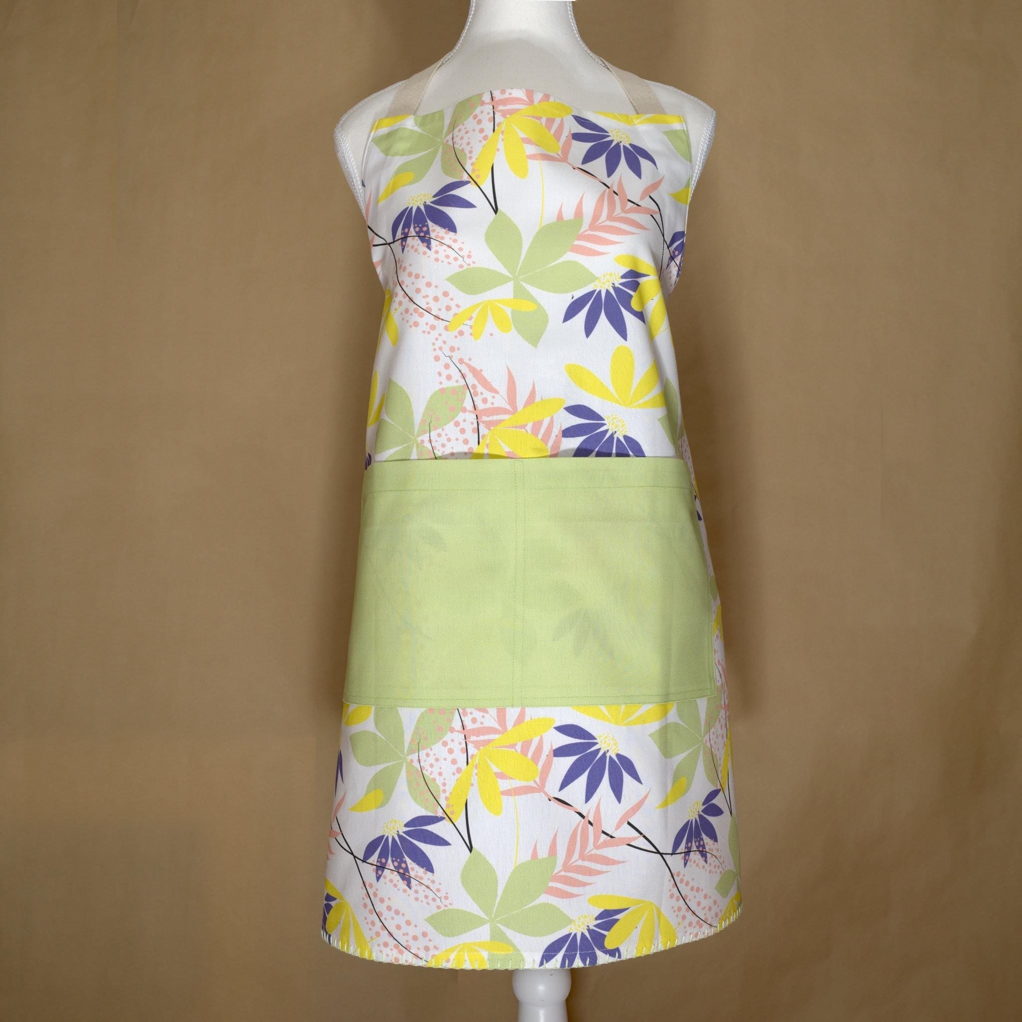 Pollen Up: An Apron That Really Fits - Shopthatapp.ca