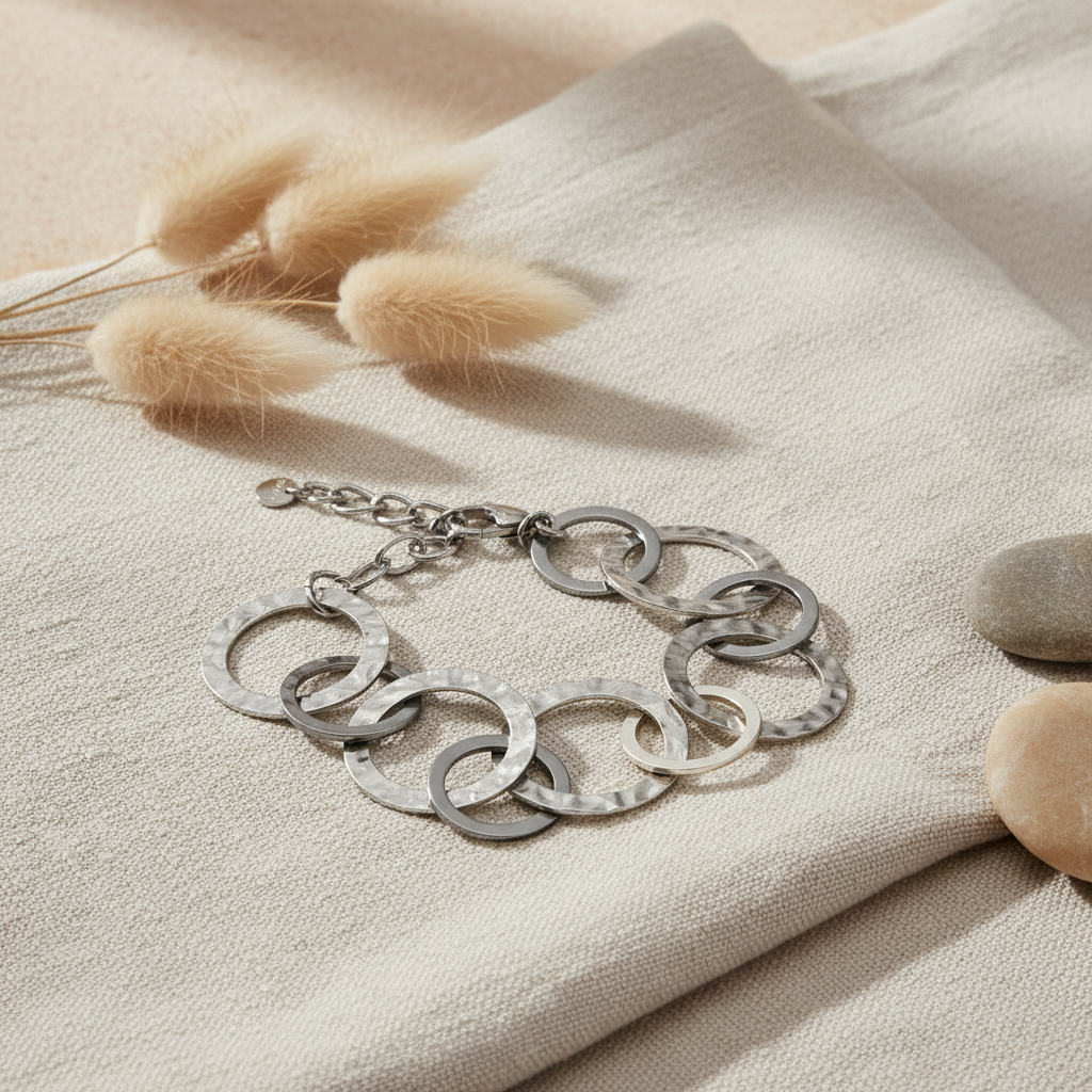 Linked Circle Bracelet - Grey Stainless Steel - Shopthatapp.ca