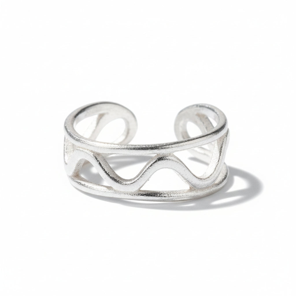 Wavy Silver Ring - Silver Plate Elegant Design - Shopthatapp.ca
