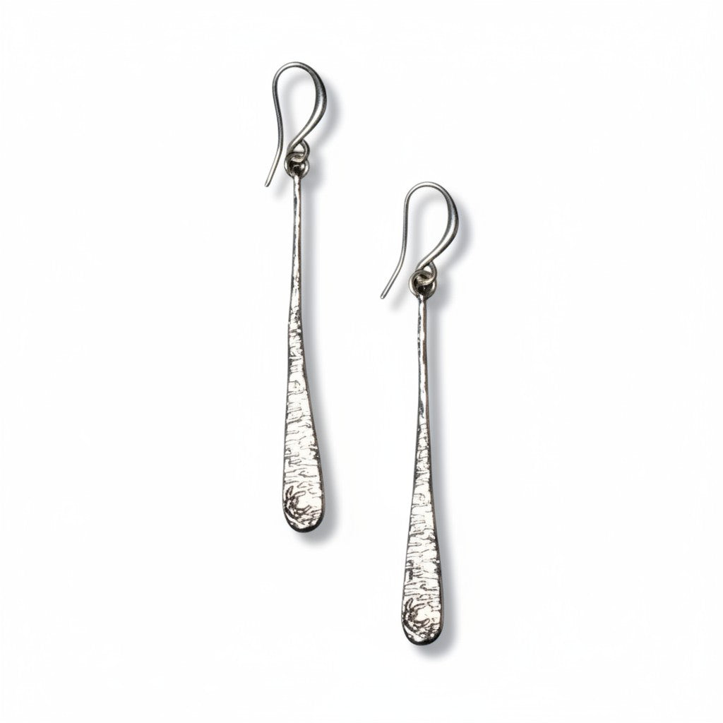 Beaten Long Teardrop Earrings Silver Plate - Elegant Accessories for Any Occasion - Shopthatapp.ca