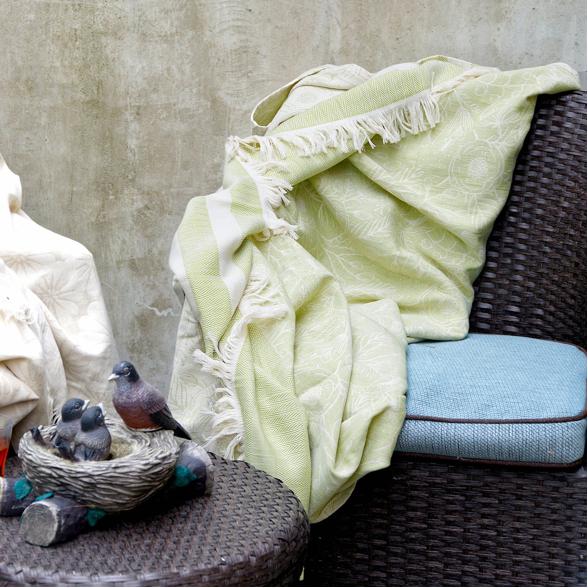 Reversible & Wearable Garden Throw (3 Colors) - Shopthatapp.ca