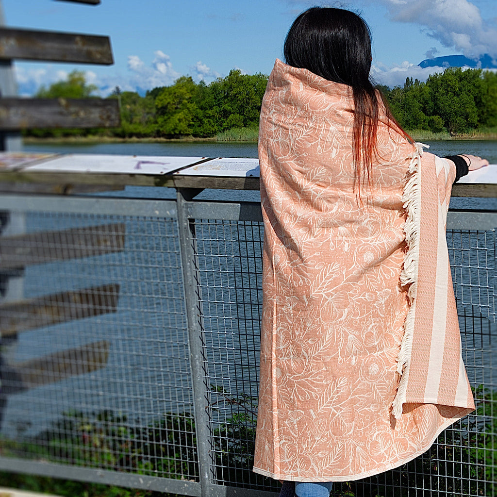 Reversible & Wearable Garden Throw (3 Colors) - Shopthatapp.ca