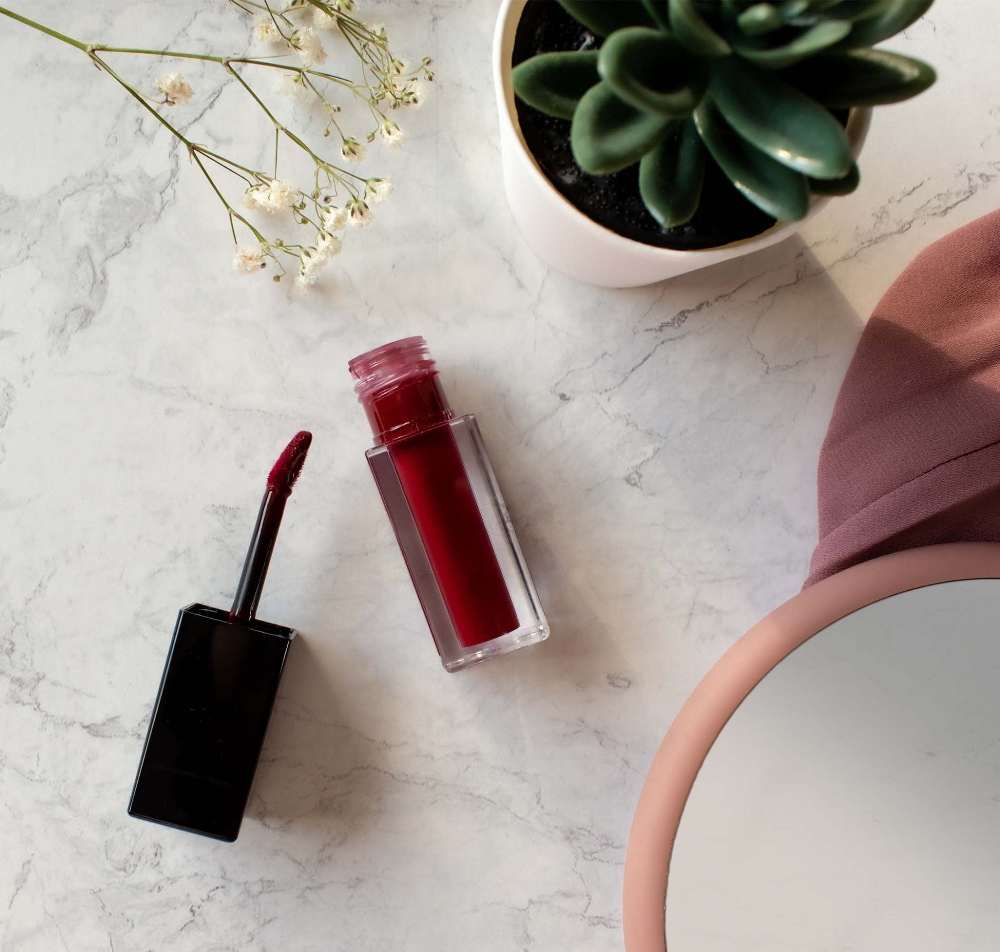 Vegan Matte Lipstick True Crimson 77 – Intense Color & Long-Lasting Wear - Shopthatapp.ca