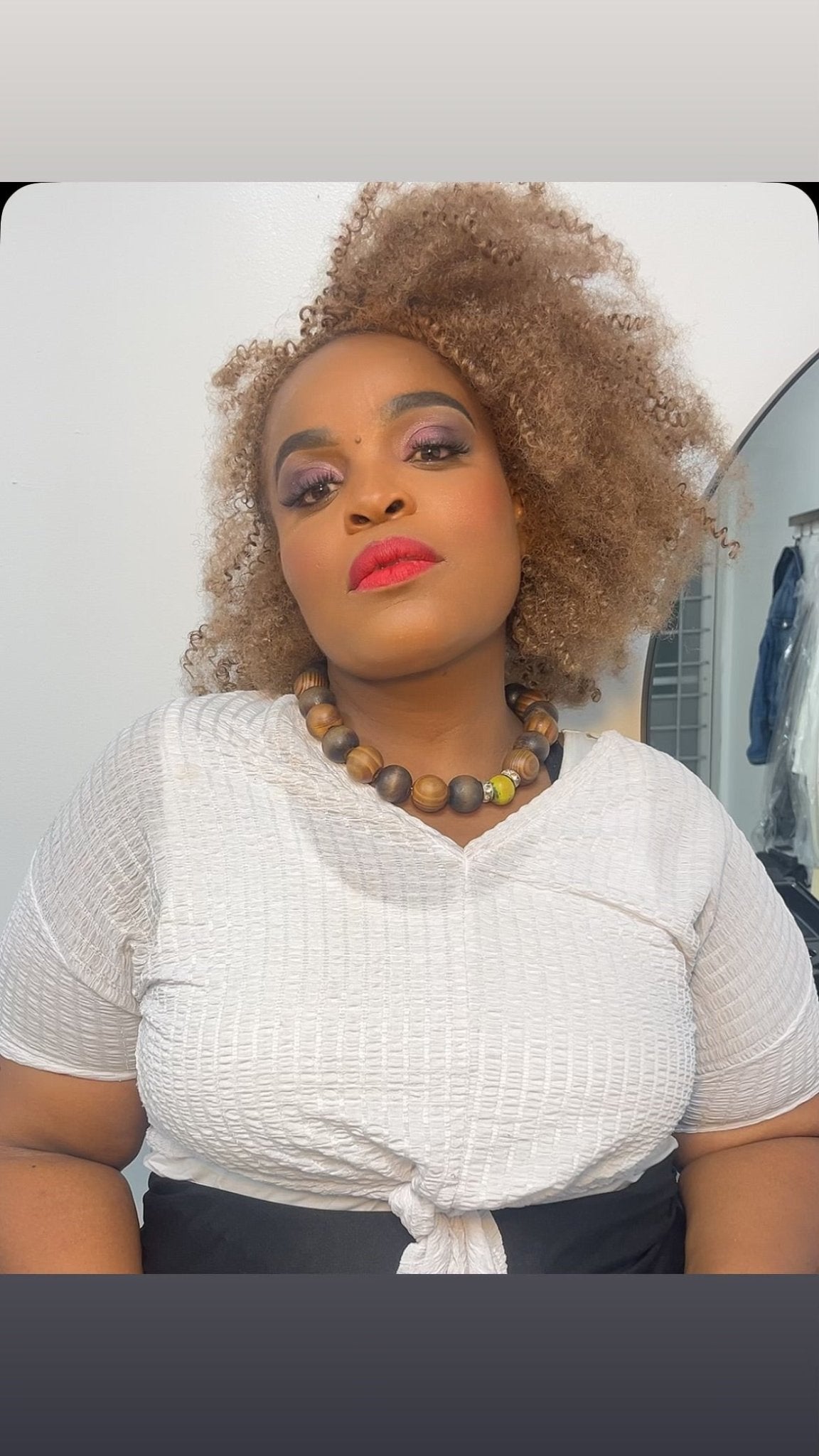Vegan Taupe Matte Lipstick - Rouge à lèvres mat Taupe 70 avec Fini Velouté et Hydratation Optimale - Shopthatapp.ca