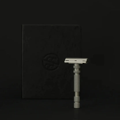Rockwell T2 Adjustable DE Safety Razor - Matte Silver Stainless Steel Twist-To-Open Design - Shopthatapp.ca