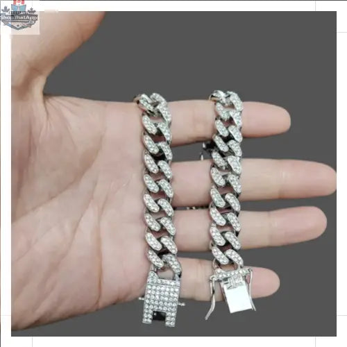Elevate Your Style with Our Silver Cuban Link Necklace - Shopthatapp.ca